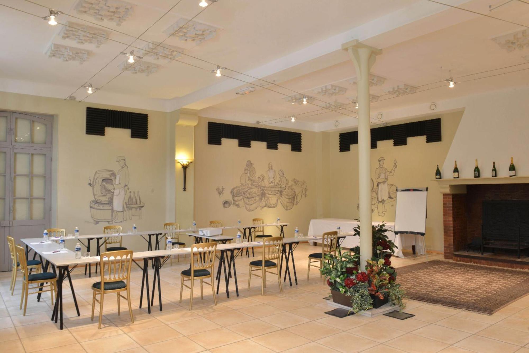 Hotel Castel Jeanson Ay-Champagne Exterior foto