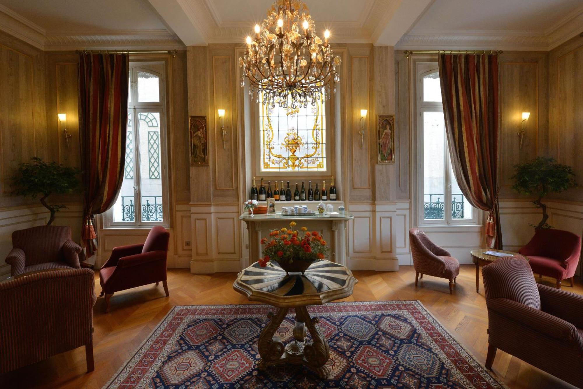 Hotel Castel Jeanson Ay-Champagne Exterior foto