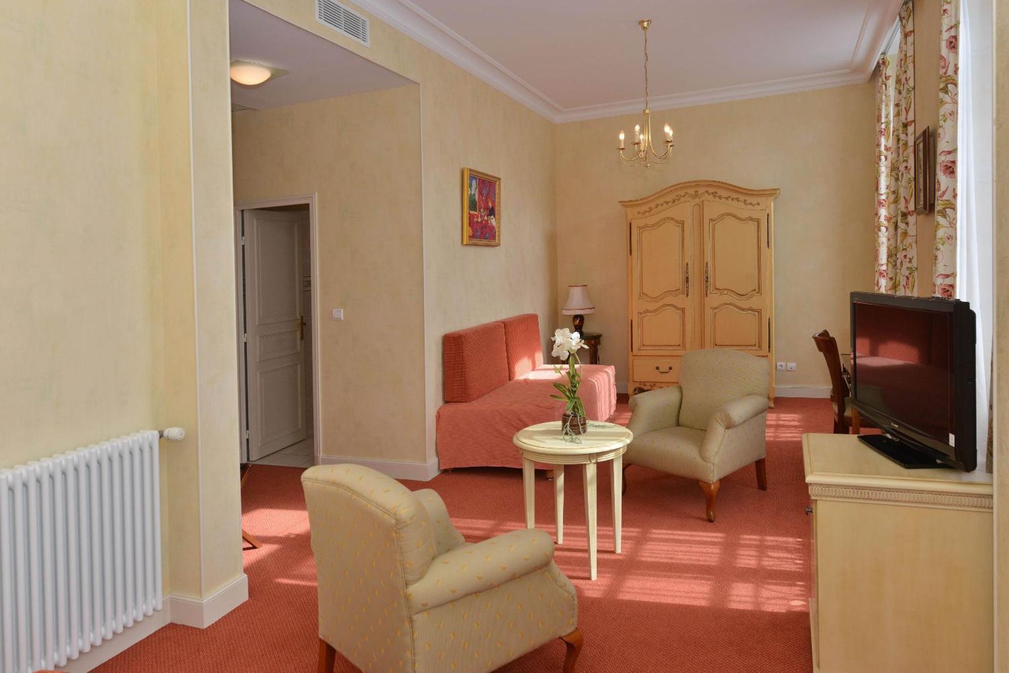 Hotel Castel Jeanson Ay-Champagne Habitación foto